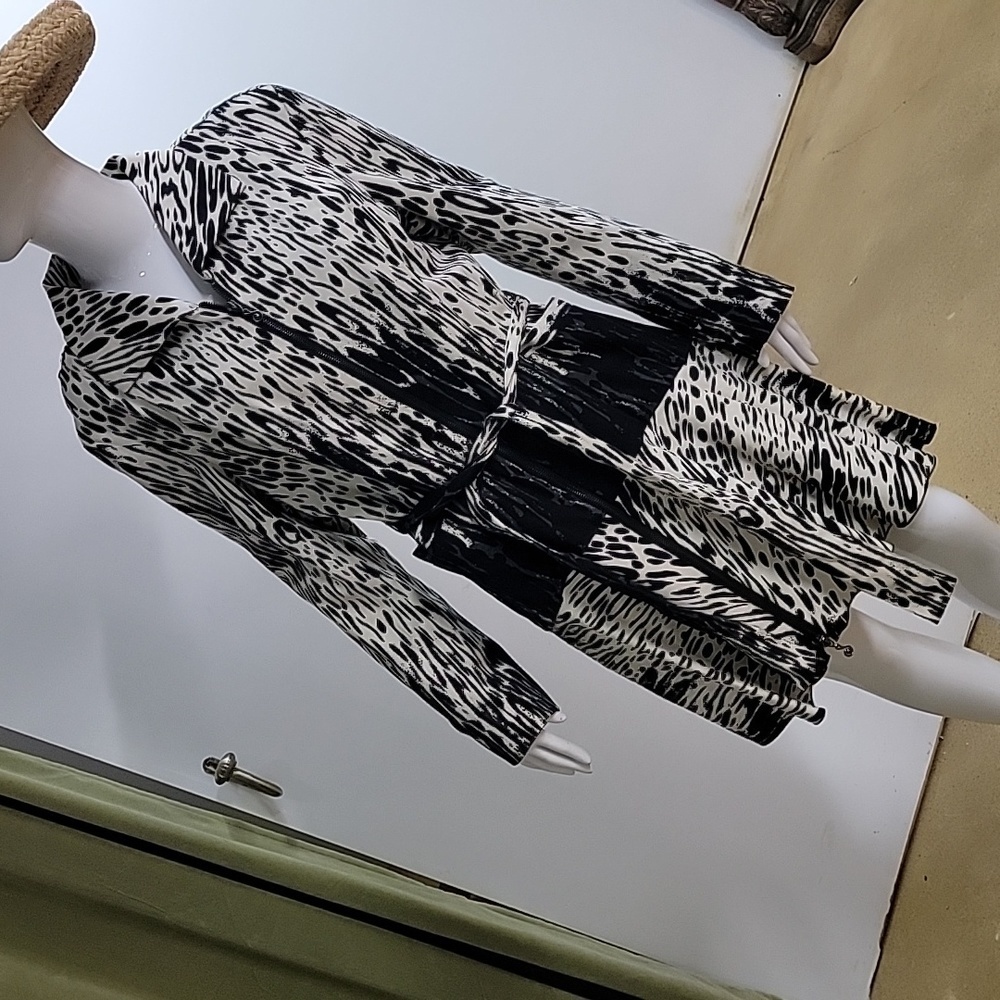 Samuel Dong Animal/Jacquard Long Lightweight Jacket With Belt Size Large - Picture 2 of 16
